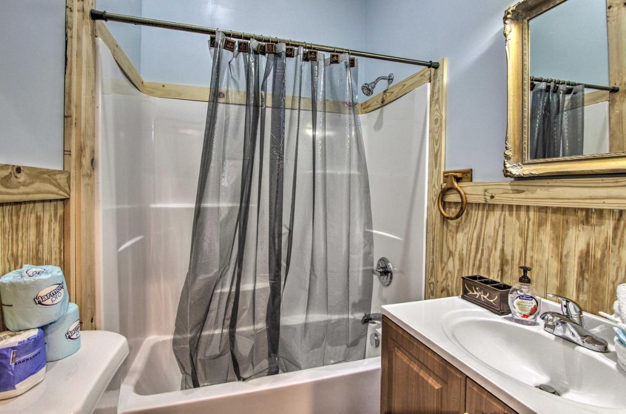 The Phoenix Cabin With Hot Tub In Gatlinburg! Luaran gambar